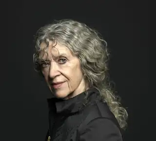 Eva Hoeke im Gespräch mit Mensje van Keulen
