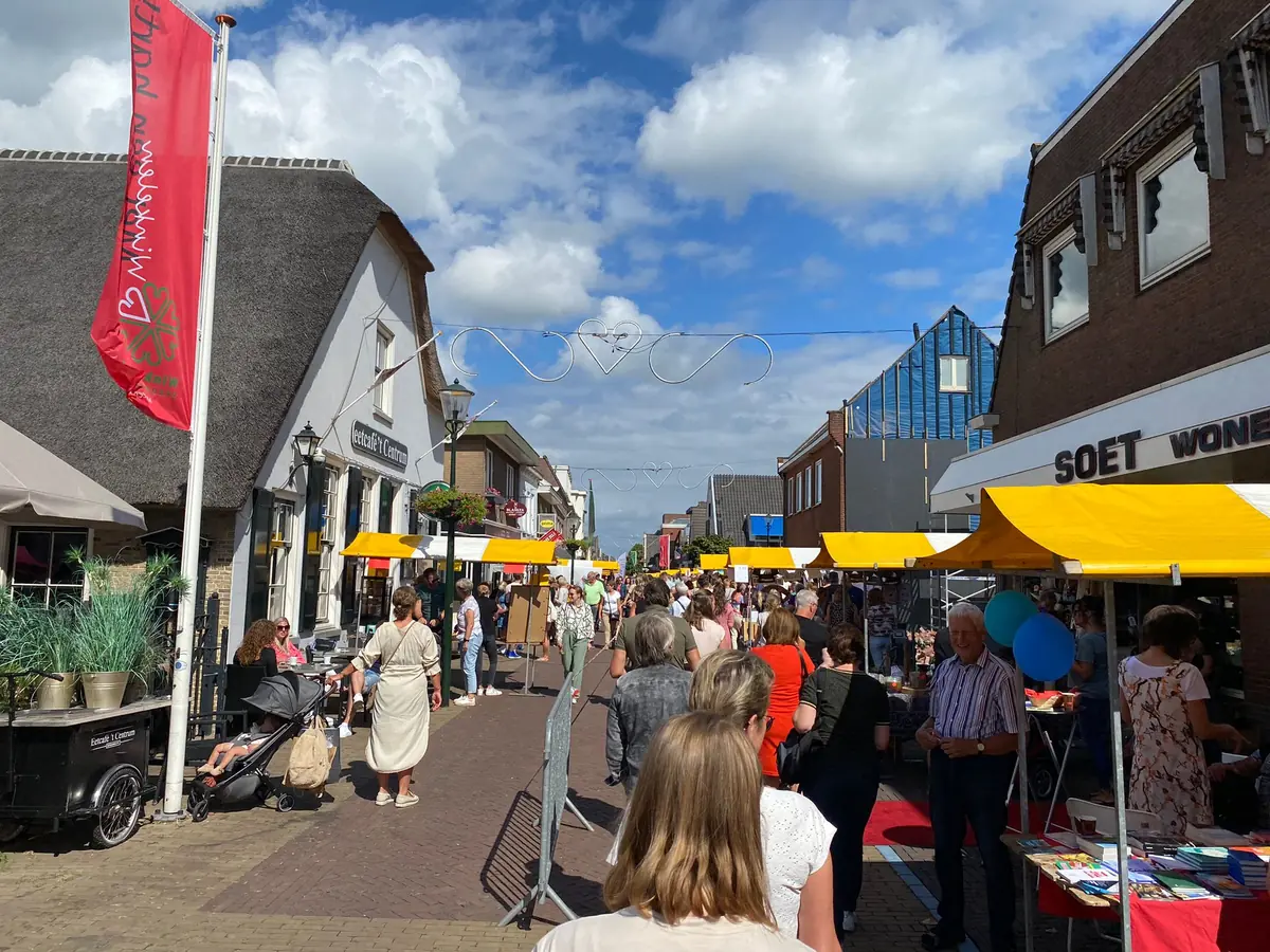 Braderie Bergambacht — Winkelhof Bergambacht, Bergambacht
