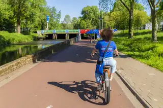 Hotspot cycling tour through Eindhoven with guide