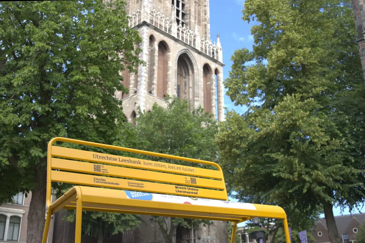Utrechter Lesebänke — Bibliotheek Neude, Utrecht