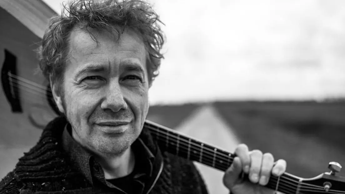 Senior Café Heerenveen: Performance by Musician Jan de Vries — Bibliotheek Heerenveen, Heerenveen