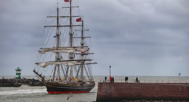 Tagesfahrt mit Clipper Stad Amsterdam — Scheveningen Haven, Den Haag