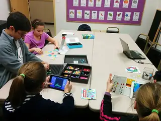 Digiplay: Programmiere dein eigenes Spiel mit Bloxels!