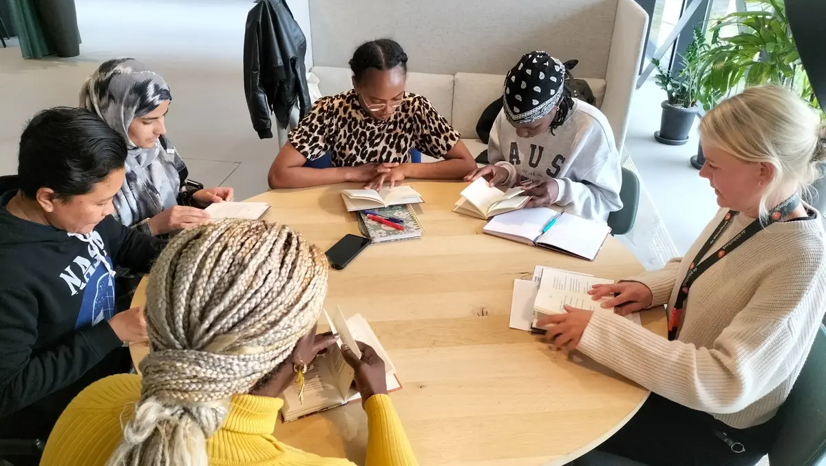 Lesegruppe für Nicht-Muttersprachler (NT2) — Heerhugowaard, Bibliotheek Centrum, Heerhugowaard