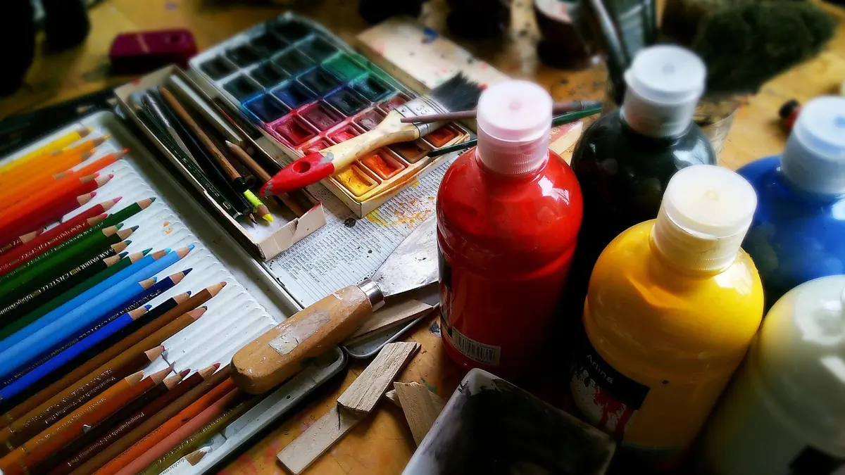 Art Materials Swap in der Bibliothek — Bibliotheek Voorschoten, Voorschoten