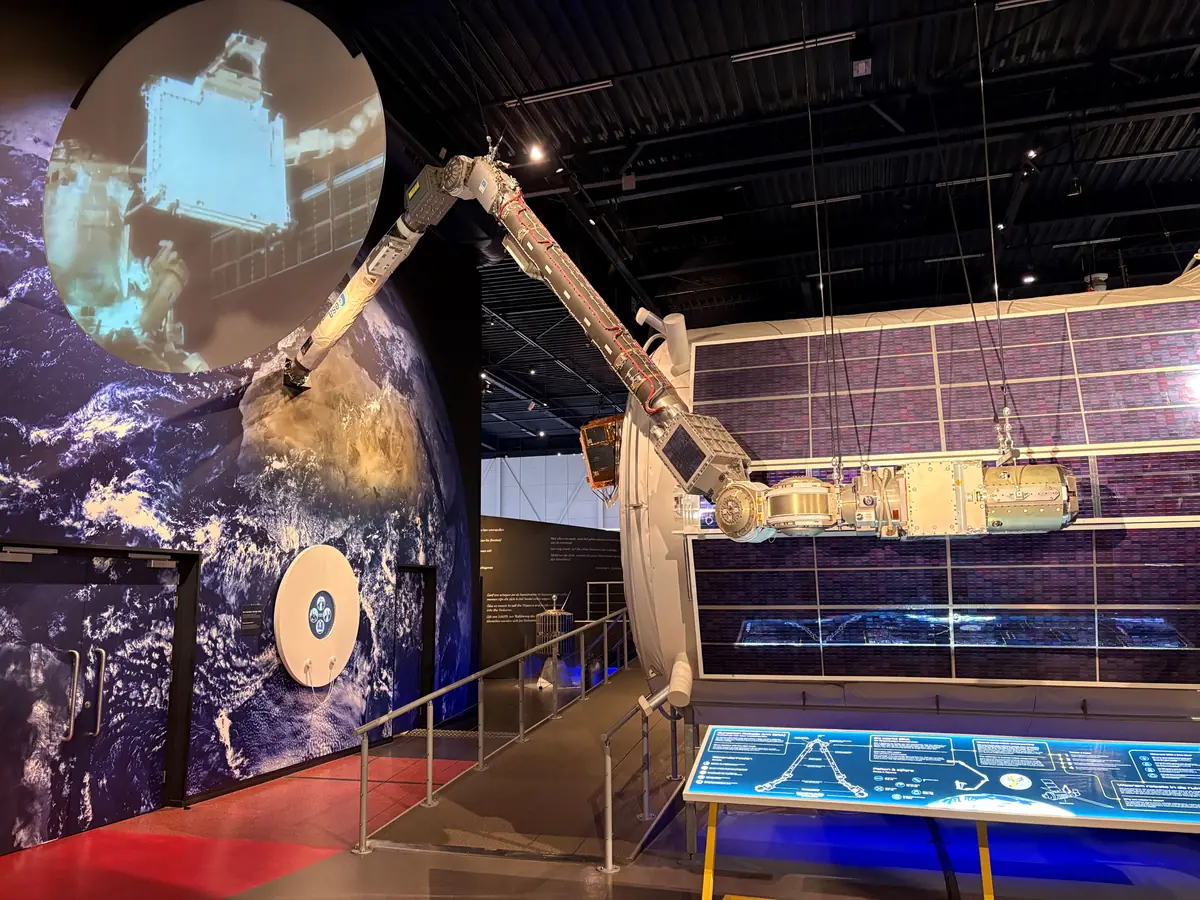 Entdecken Sie den ERA-Arm in Space Expo - Ausstellung — Space Expo, Noordwijk