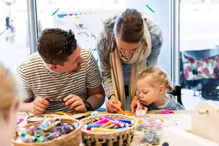 Gestalte deine eigene Brosche - Oktober Kindermonat