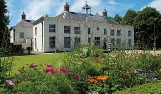 Guided tour of Beeckestijn manor house and gardens