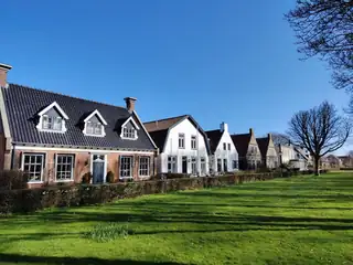 Dorf im Krieg - November Wandermonat