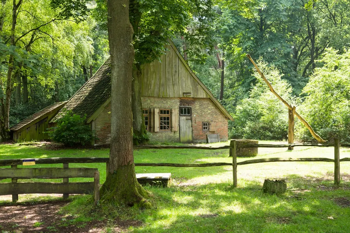 Los hoes de Bommelas in het Buurserzand opent deuren — Infocentrum De Wakel, Haaksbergen