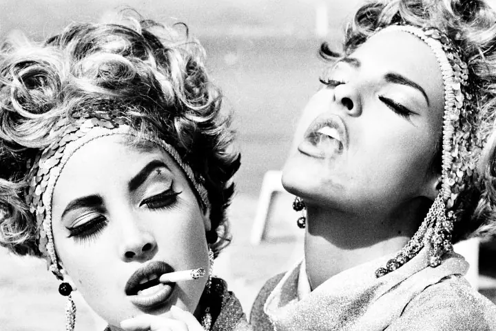 Ellen von Unwerth: My Circus — Fotomuseum aan het Vrijthof, Maastricht