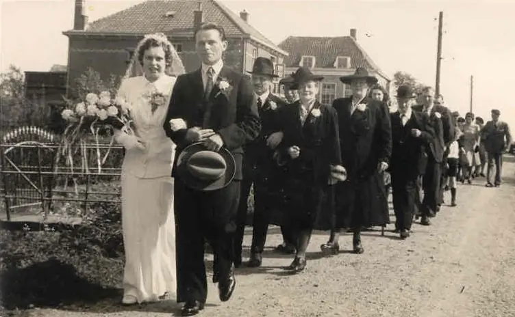 Taufe - Hochzeit - Trauer. Textilien & Traditionen — Museum Hoeksche Waard, Heinenoord