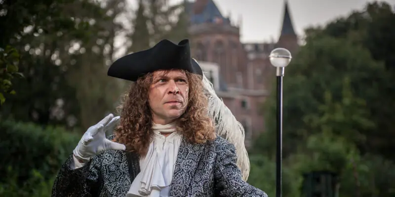 Geschichtenerzaehler Sjoerd: Elias der Reisende und die Fuenf Schaetze der Alten Welt — Museumpark Orientalis, Heilig Landstichting