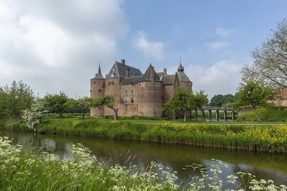 Highlights Tour — Kasteel Ammersoyen, Ammerzoden