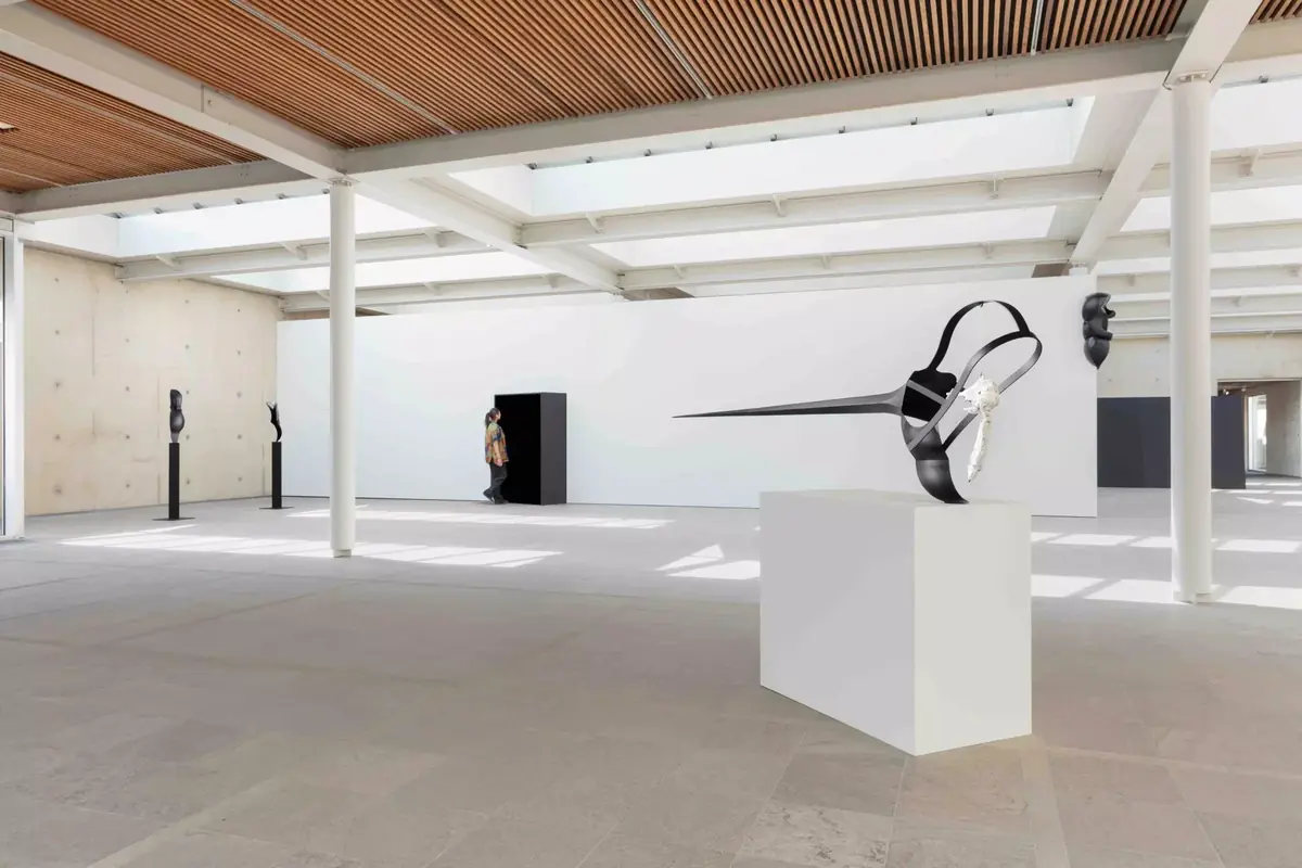 Rui Chafes X Alberto Giacometti. Gris, Vide, Cris III — Museum Beelden aan Zee, Den Haag