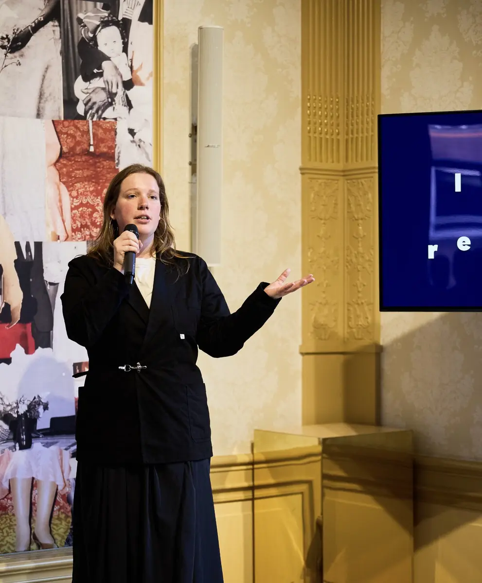 Curator's Tour door 'Layered Realities: Photography & Collage' tentoonstelling — Fotomuseum Hilversum, Hilversum
