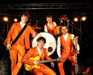 Bezzem dut akoestisch (Dialect, Rock, Covers, NL)