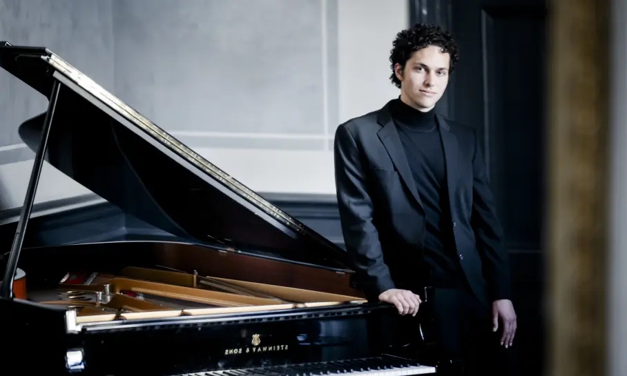 Nikola Meeuwsen spielt Rachmaninoffs Klavierkonzert Nr. 2 — Het Concertgebouw, Amsterdam