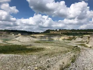 Wanderung durch die Zeit: Geologie und Fossilien des ENCI-Steinbruchs