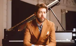 Spanish Sunday Morning: Thomas Beijer plays Falla