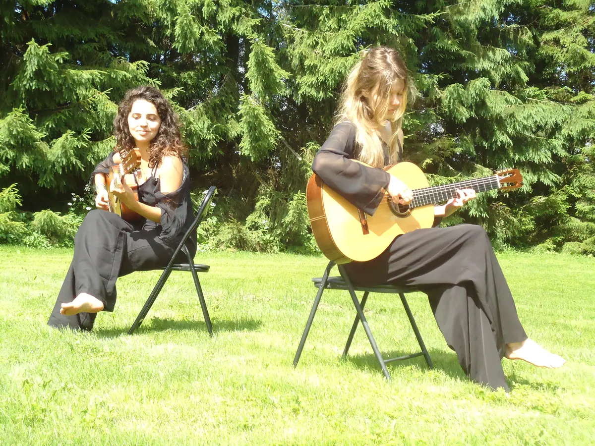 Duo 12-21: Klassische & elektrische Gitarren — Splendor, Amsterdam