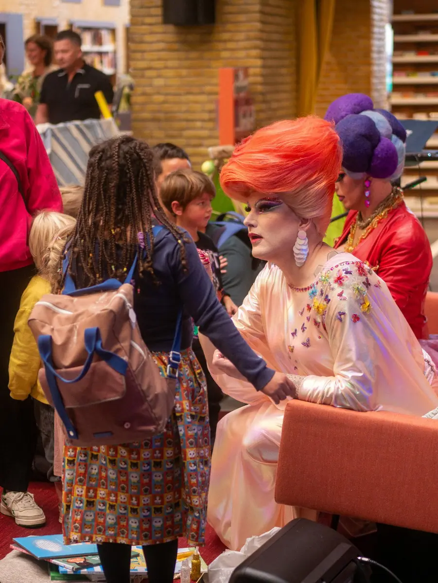 Donnies Tanzparty — Bibliotheek Neude, Utrecht