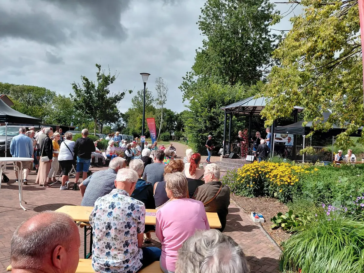 Musik auf dem Platz — 't Veld – Kerkplein, 't Veld