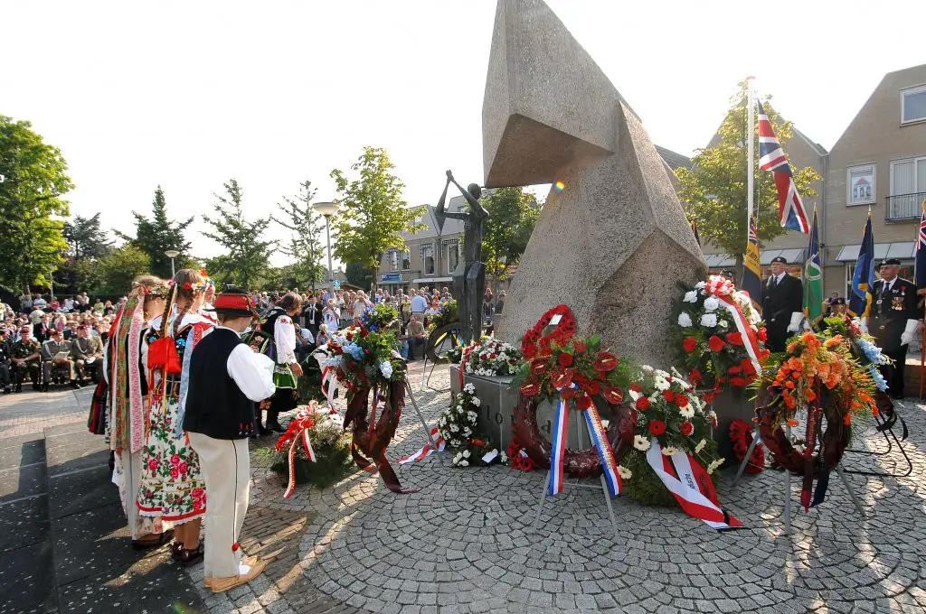 Herdenking van de bijdrage van de 1st Poolse Onafhankelijke Parachutistenbrigade aan Operatie Market Garden — Driel