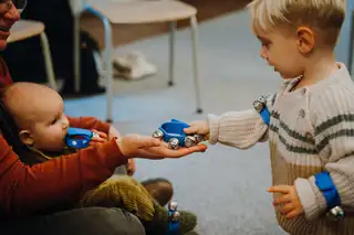 Muziek en plezier | muziekles voor dreumesen en peuters