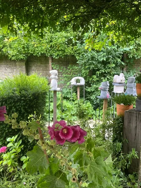 Kunst bij Koot in de tuin — beeldentuin, Almere