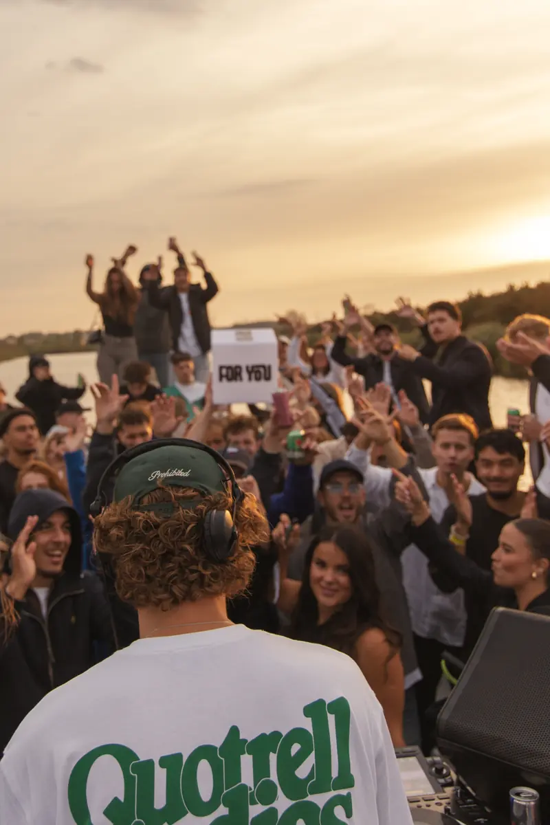 FOR YOU THE SUMMER CLOSING — Almere