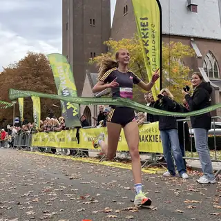 MOLENHOEKS MAKKIE running the hills