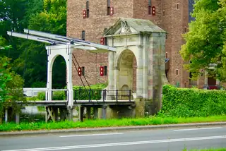 Nijenrode 750 Jahre - Von Rittern zu Studenten