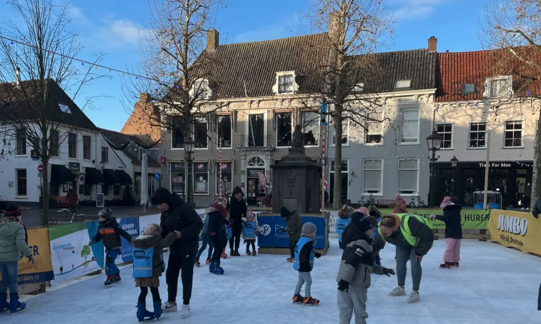 Ice Skating at Duurstede — Markt, Wijk bij Duurstede