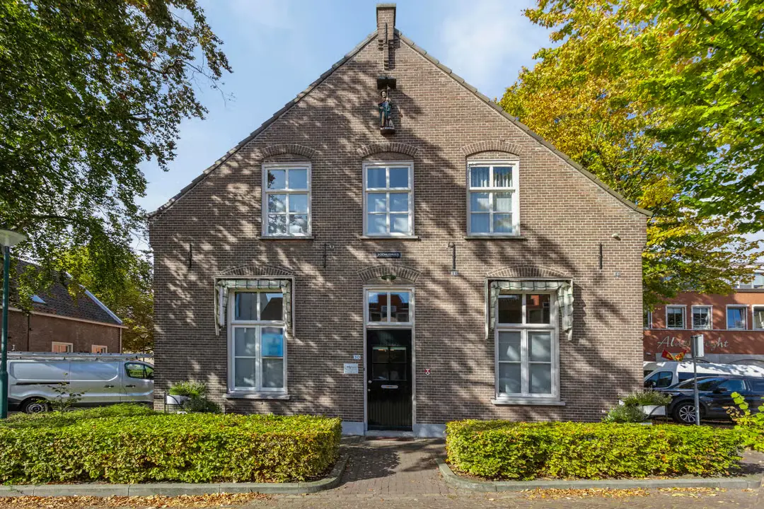 Walking tour of historic sites — Ridderplein 49, Gemert