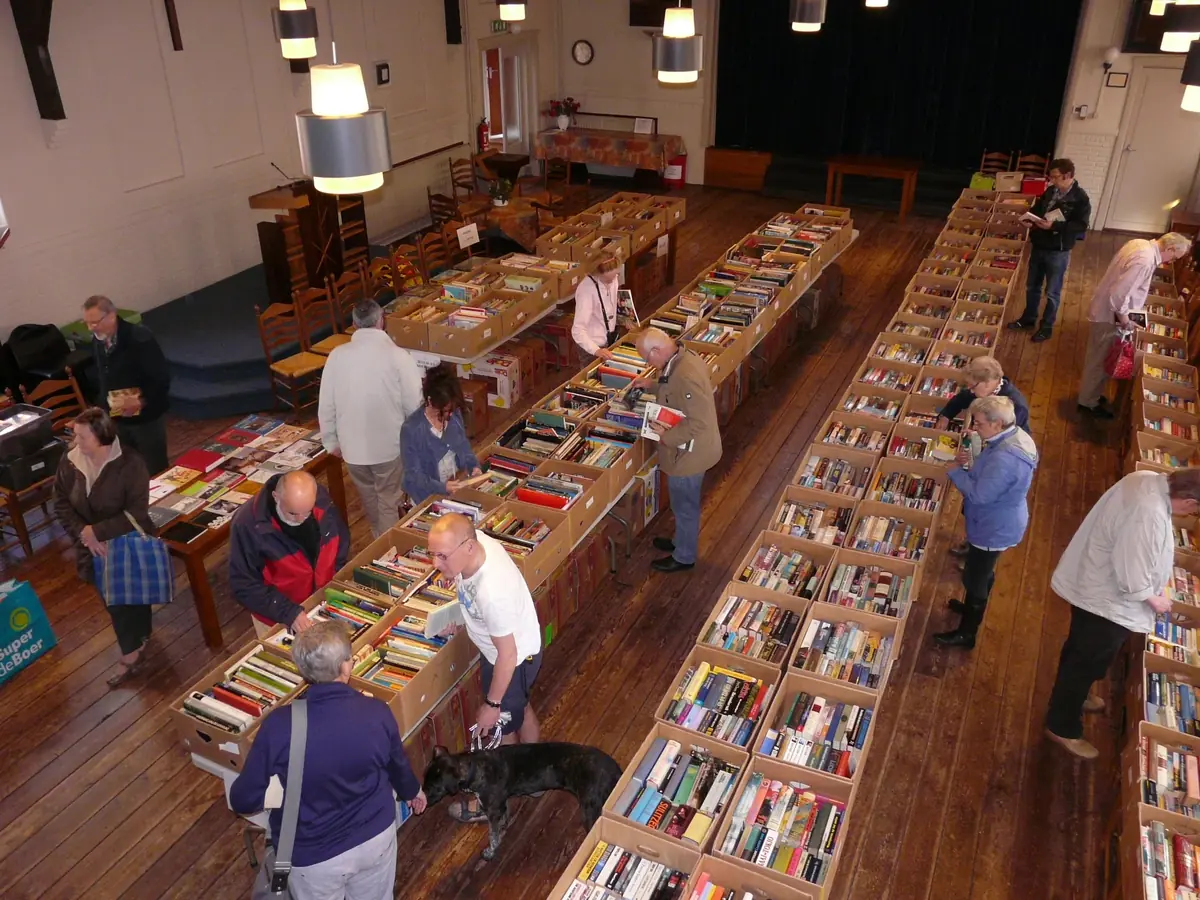 Büchermarkt im Kerkelijk Centrum Bergen op Zoom — Bergen op Zoom