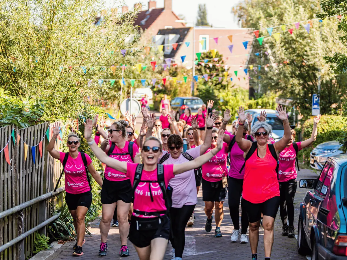 Dam to Dam Walk for Pink Ribbon — Heijermansstraat, Zaandam