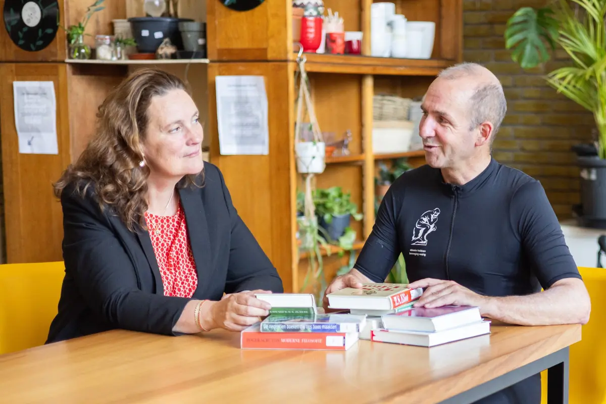 Buchclub: Deirdre & Menno über autoritäre Verführung — Bibliotheek Neude, Utrecht