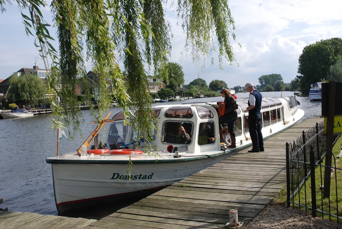 Sail the Vecht with Rederij Schuttevaer — Oud-Zuilen