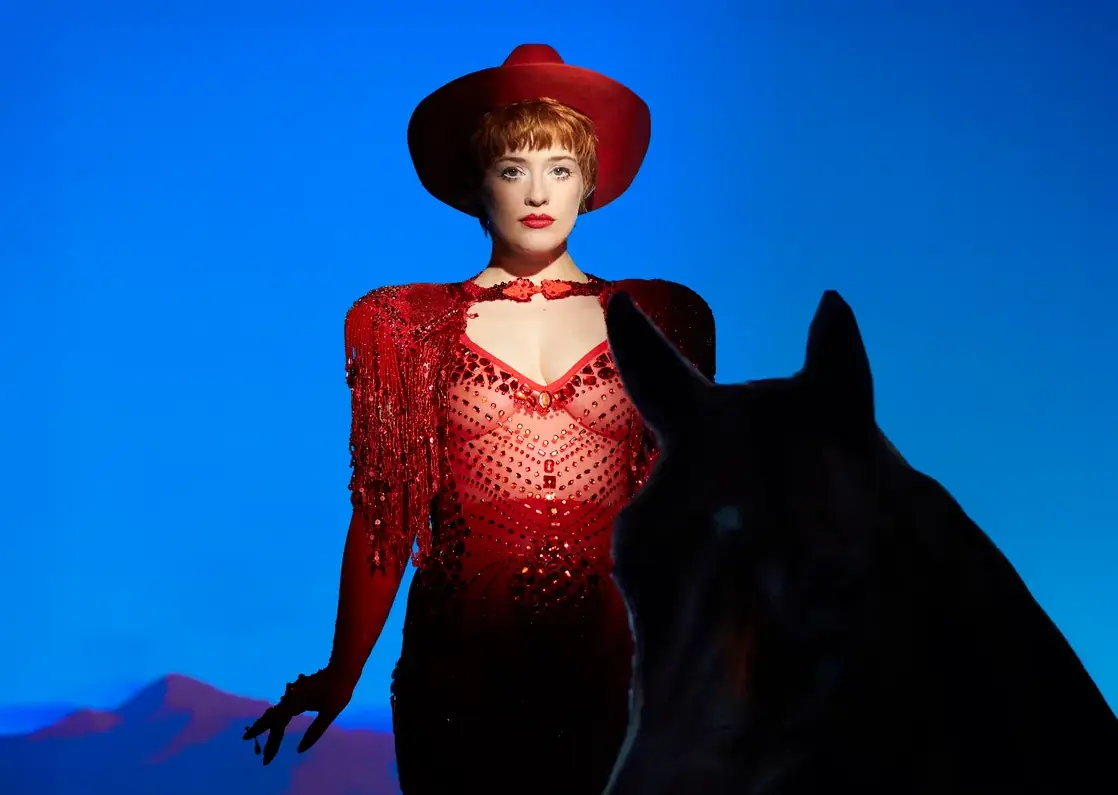 Cabaret: Valentina Tóth — Veghel