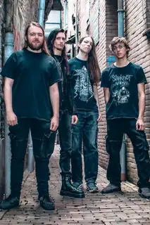 Oorverdovend: HESKEN + Release the River + Crush