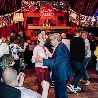 Het Danspaleis - Ouderwets Gezellig Dansfeest