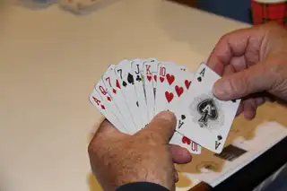 Kartenspielen im Kulturhaus