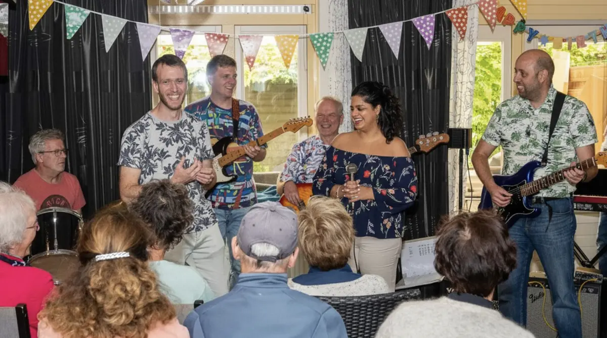 Gluren bij de Buren in Houten — Oude Dorp, Houten