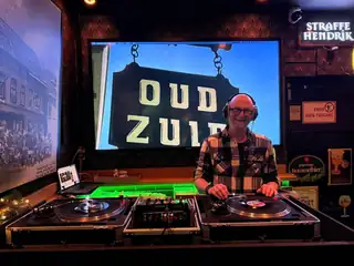 Vinyl Friday - Café Oud Zuid