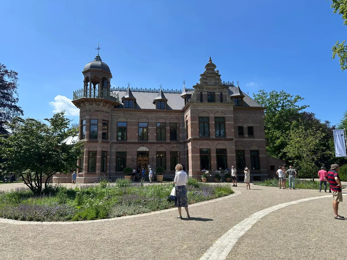 Lezing: De restauratie van Zionsburg — Ontmoetingscentrum DePetrus, Vught