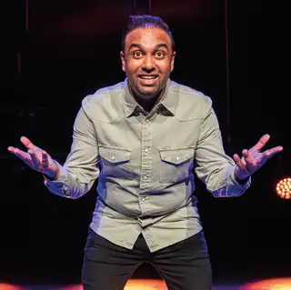 Cabaret: Raoel Fatehmahomed | Rode Draad