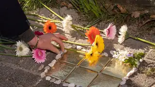 Enthüllung von Stolpersteinen in Leersum