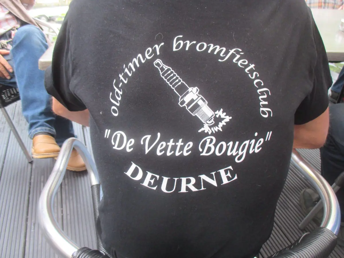 Oldtimer bromfietsbeurs de Vette Bougie — Van Kessel Olie, Milheeze