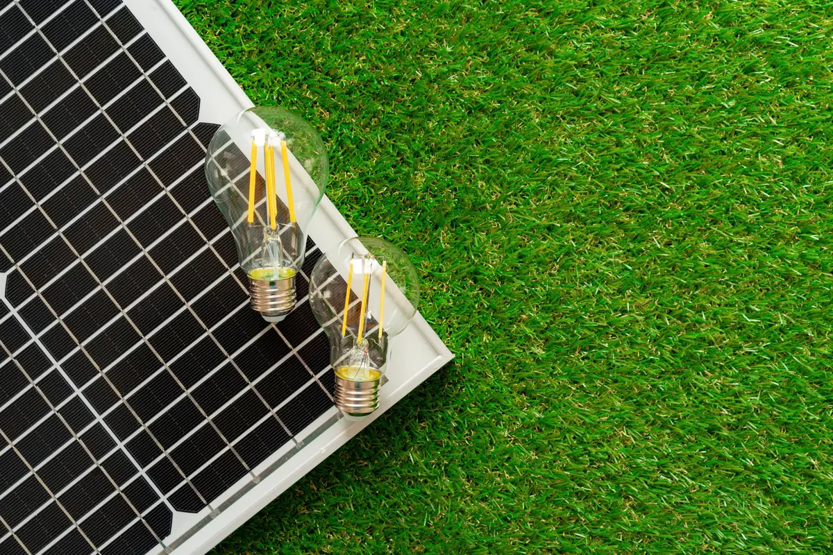 Build Your Own Solar-Powered Lamp — Bibliotheek Heerenveen, Heerenveen